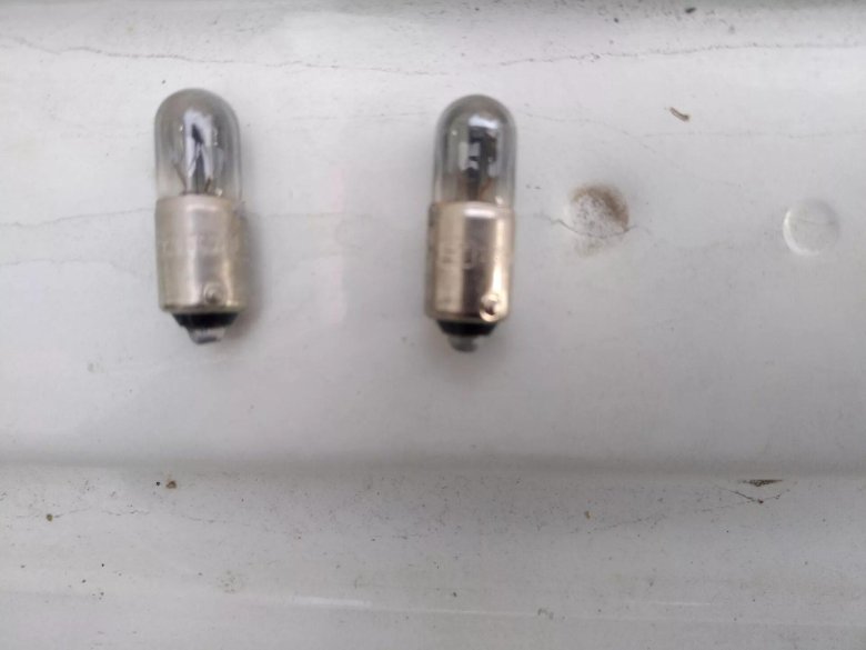 Габариты ВАЗ 2107 лампочка