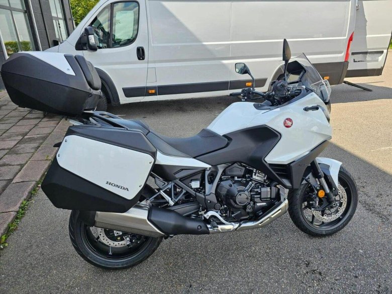 Honda nt1100