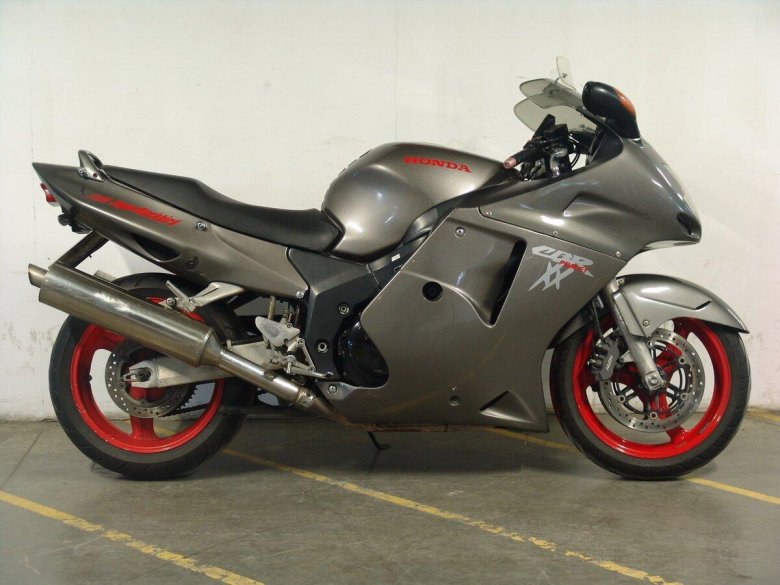 Хонда СБР 1100