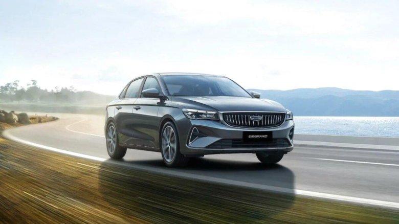 Geely Emgrand 2022