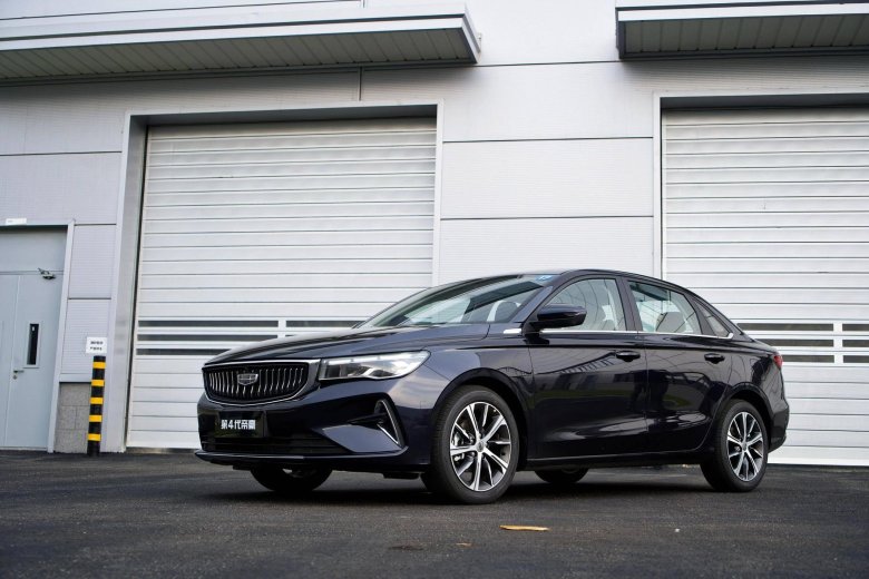Geely Emgrand 2023