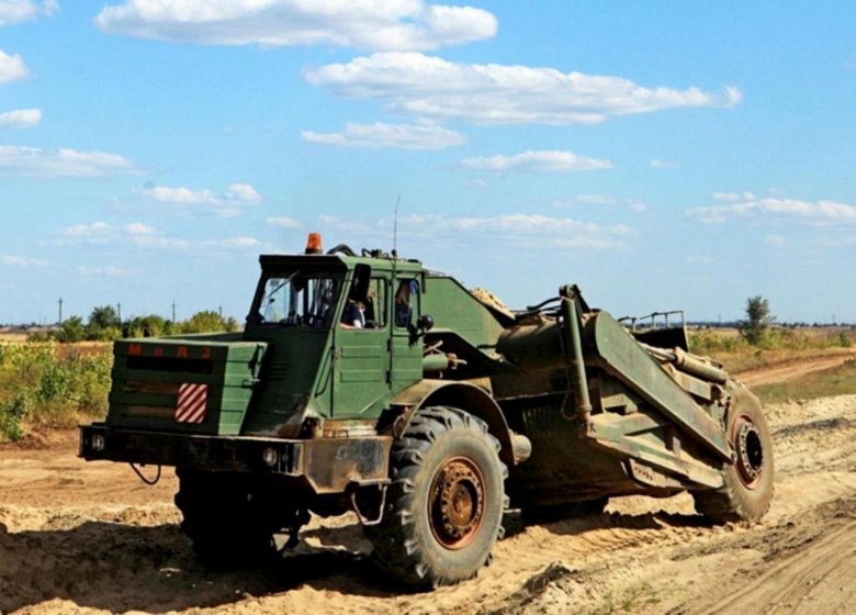 Скрепер МОАЗ-546