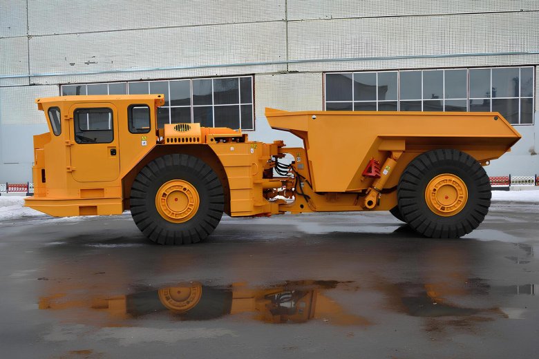 Шахтный самосвал МОАЗ