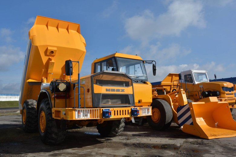 Самосвал МОАЗ 7505