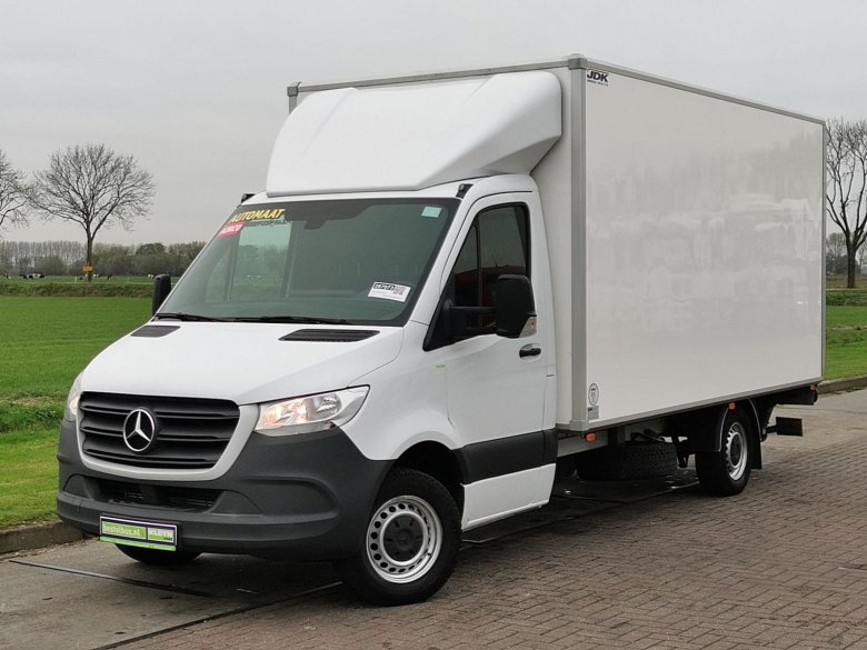 Автомобиль