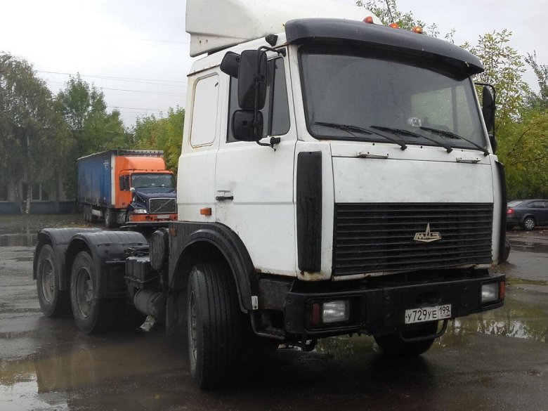 МАЗ тягач 642208