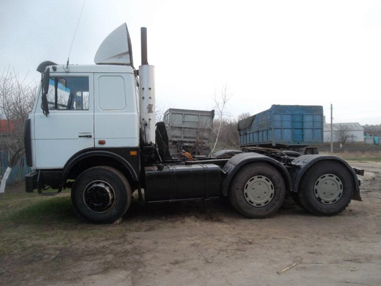 МАЗ 642208