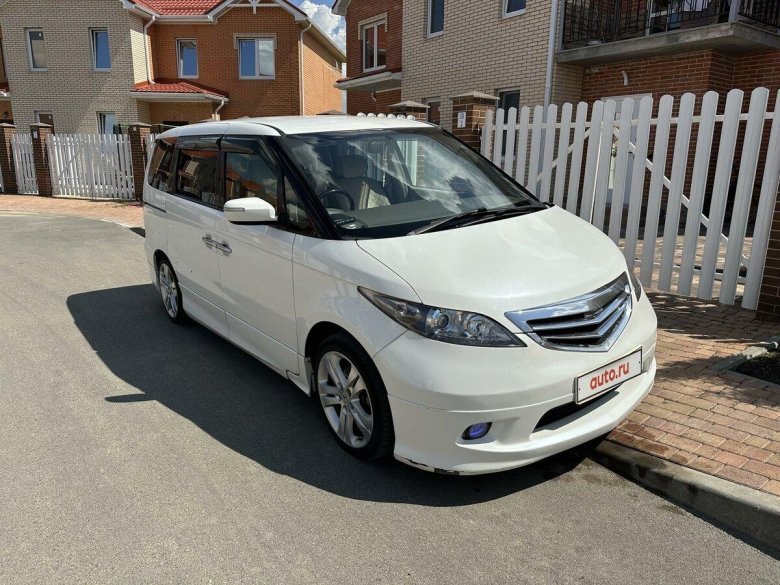 Nissan serena ii (c24)