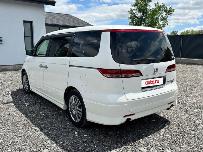 Nissan serena ii (c24)