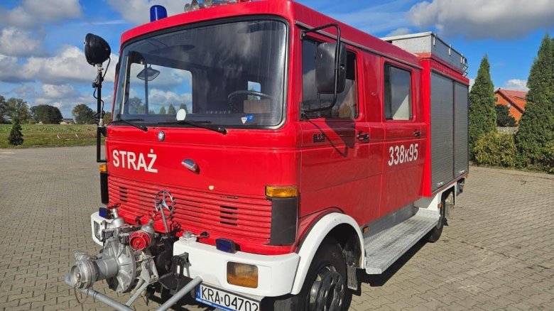 Мерседес 813