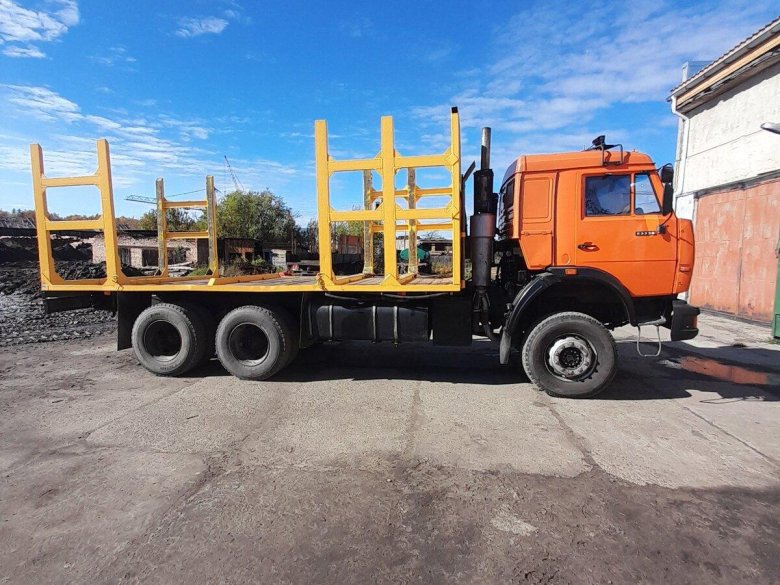 Камаз 53228 лесовоз