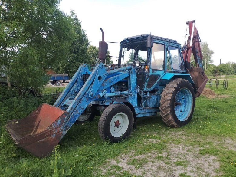 Экскаватор погрузчик мтз