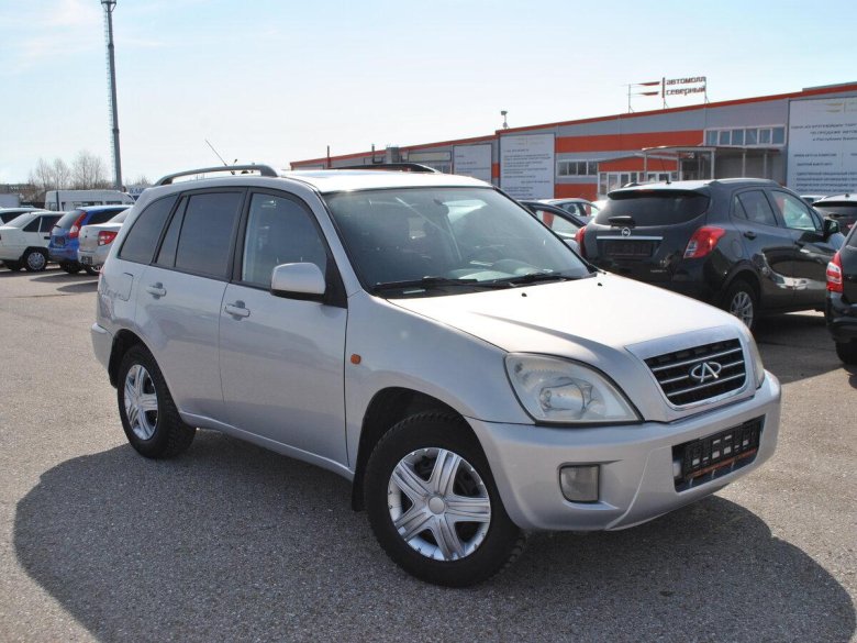 Чери внедорожник