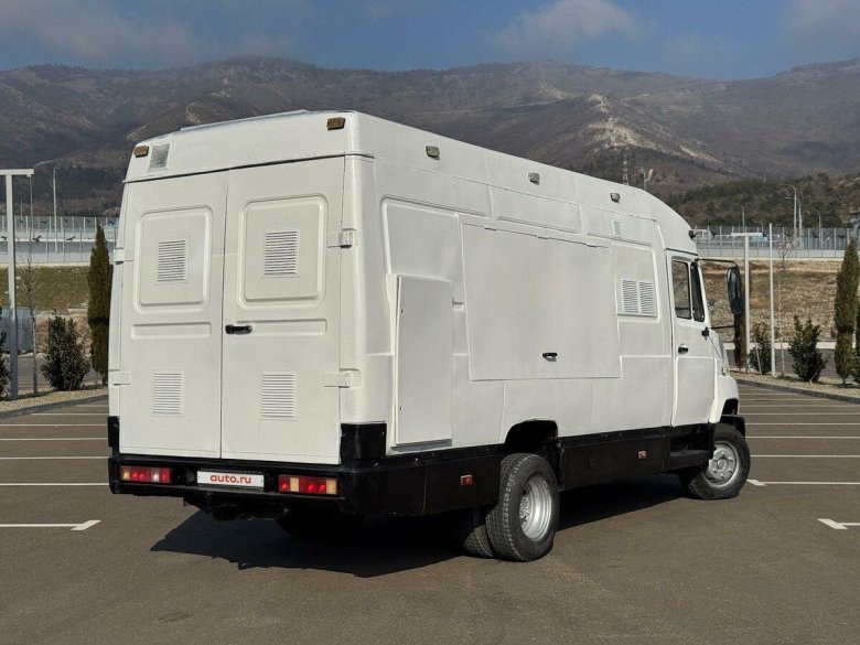 Автомобиль