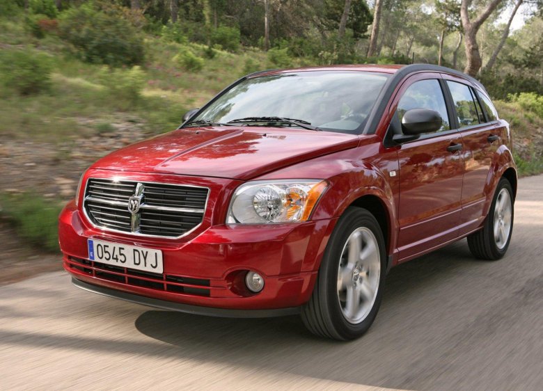 Машина Додж Калибер