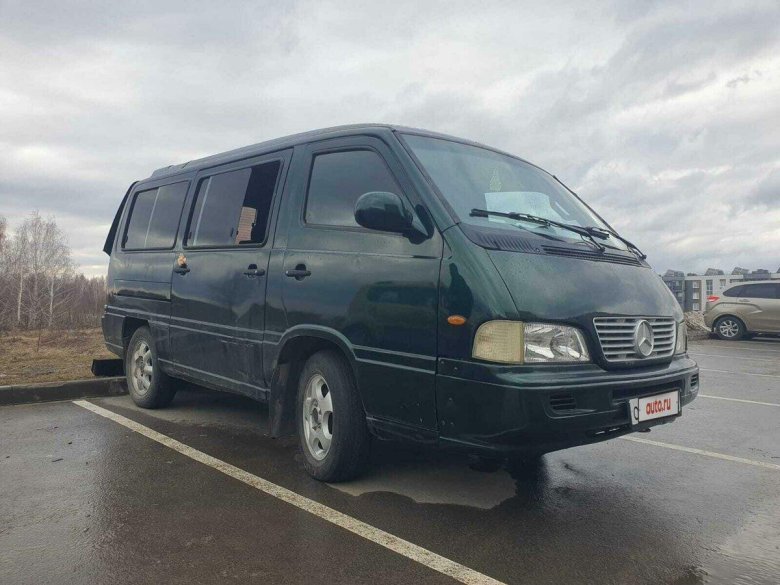 Nissan serena i (c23)