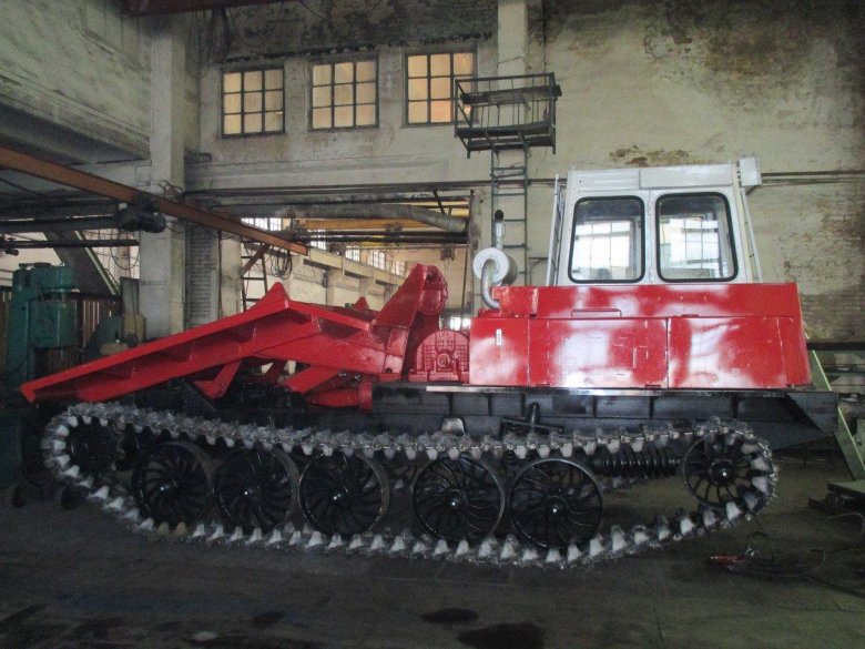 Трактор АТЗ ТТ-4