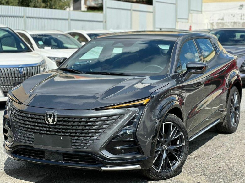 Чанган юни-т 2023 мокрый асфальт