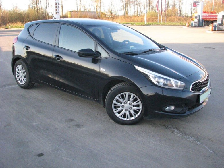 Kia Ceed хэтчбек 2012 черный