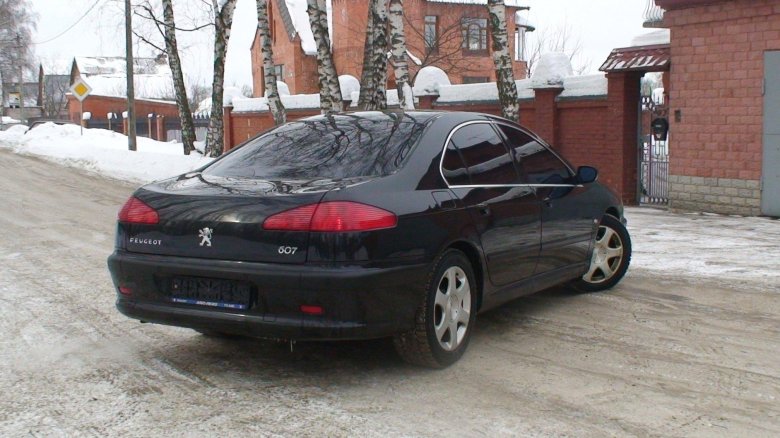 Peugeot 607