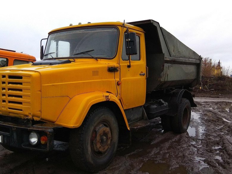 Самосвал 1998 года выпуска