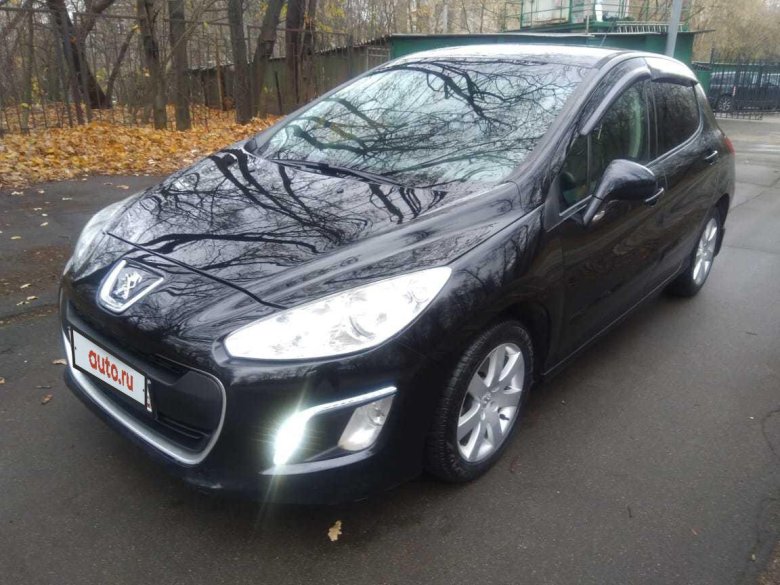 Пежо 308 хэтчбек черный