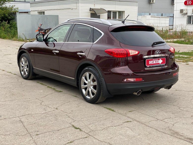Инфинити коричневый
