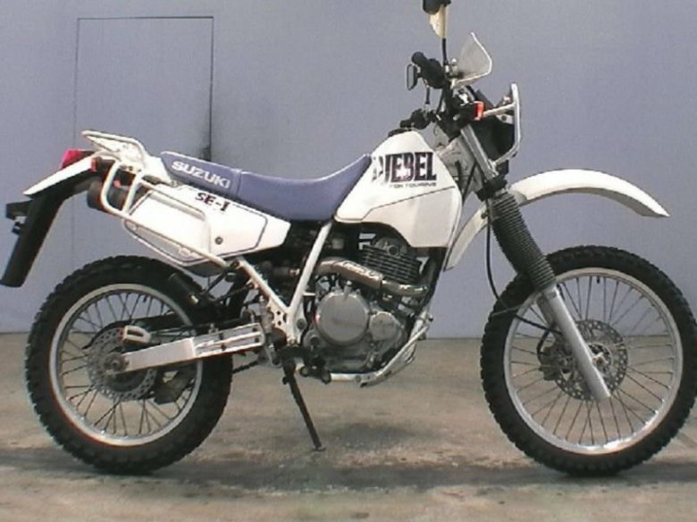 Suzuki Djebel 200