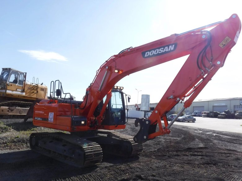 Дусан 225 экскаватор