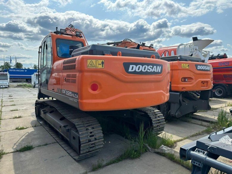 Doosan dx 225 lca