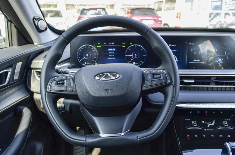 Chery Tiggo 8 салон