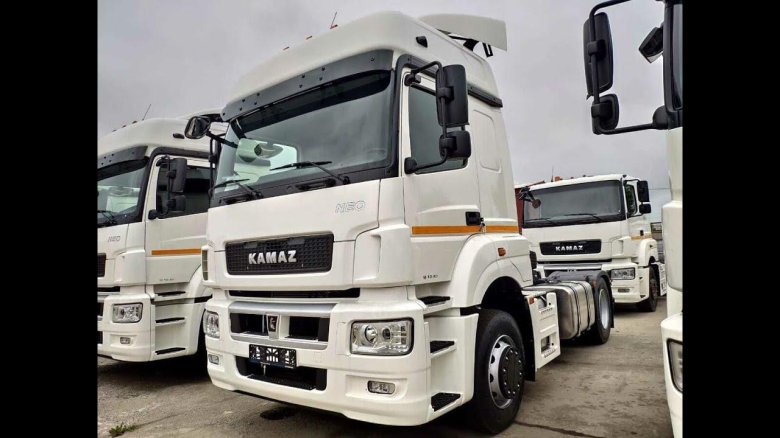 Седельный тягач КАМАЗ 5490