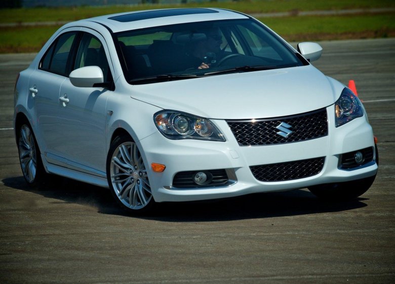 Сузуки седан Кизаши