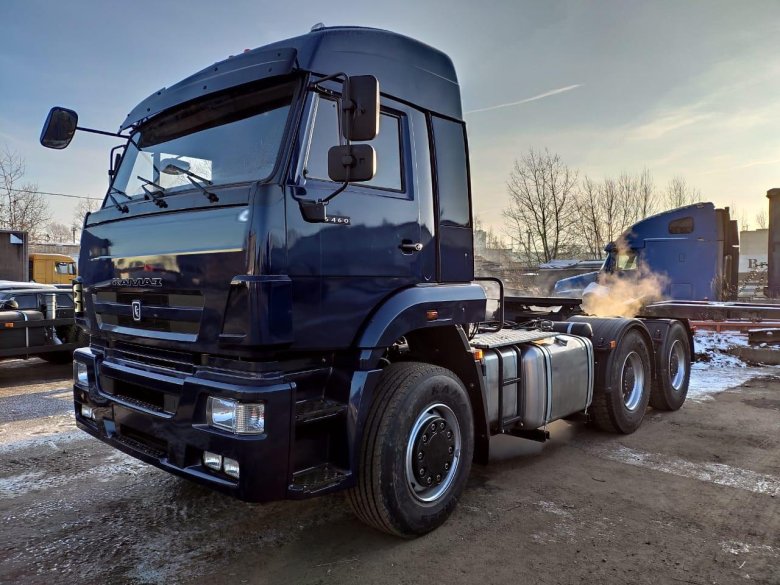 КАМАЗ-6460 седельный тягач