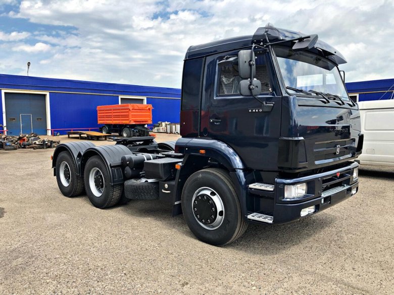 КАМАЗ-6460 седельный тягач