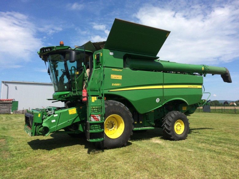 Комбайн Джон Дир