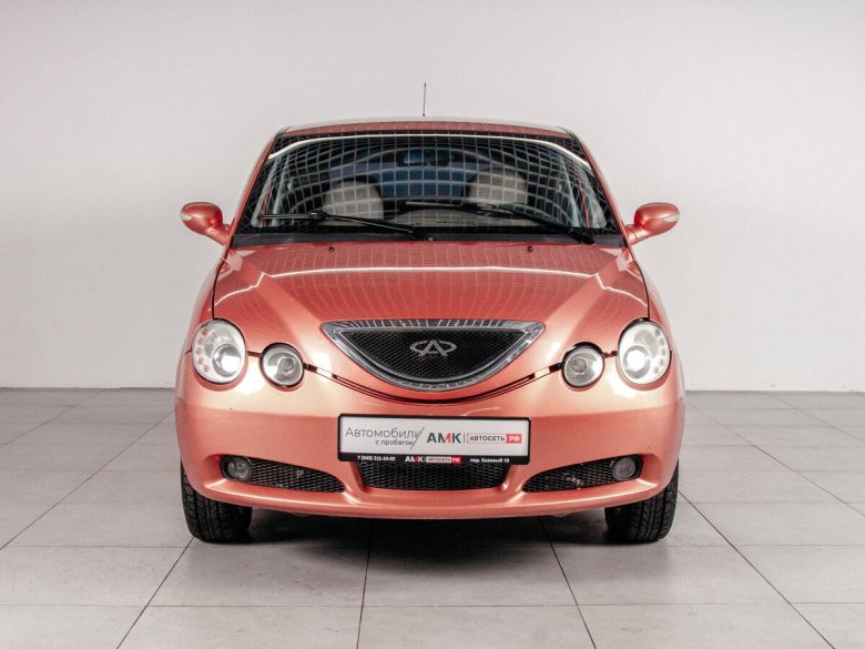 Наклейка авто чери Красном полосками