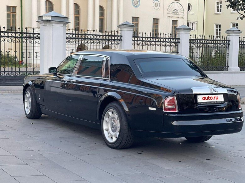 Rolls-royce phantom vii