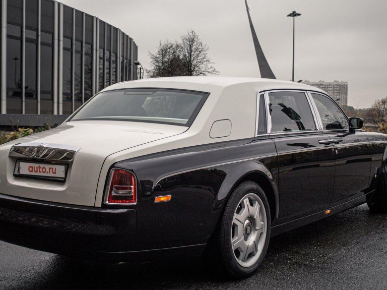 Rolls-royce phantom vii