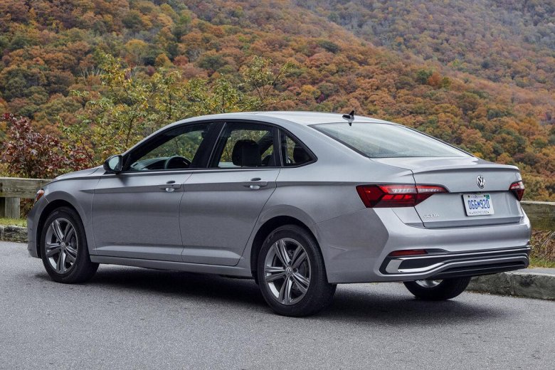 Фольксваген Джетта 2022