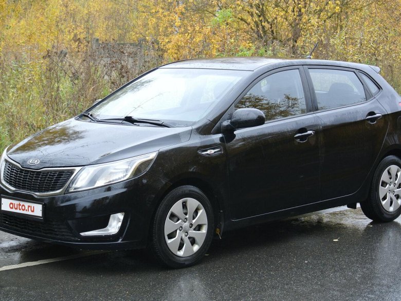 Kia Rio 2012 хэтчбек черная