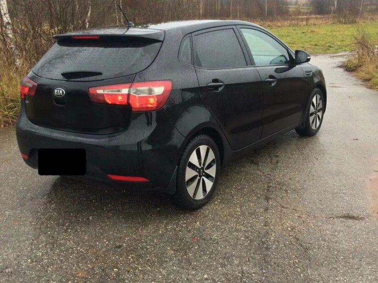 Киа Рио 2013 черный хэтчбек