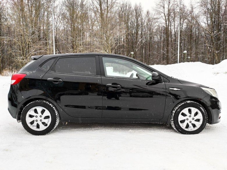 Киа Рио 3 хэтчбек черный