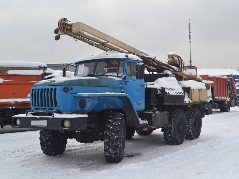 Урал буровая установка военный