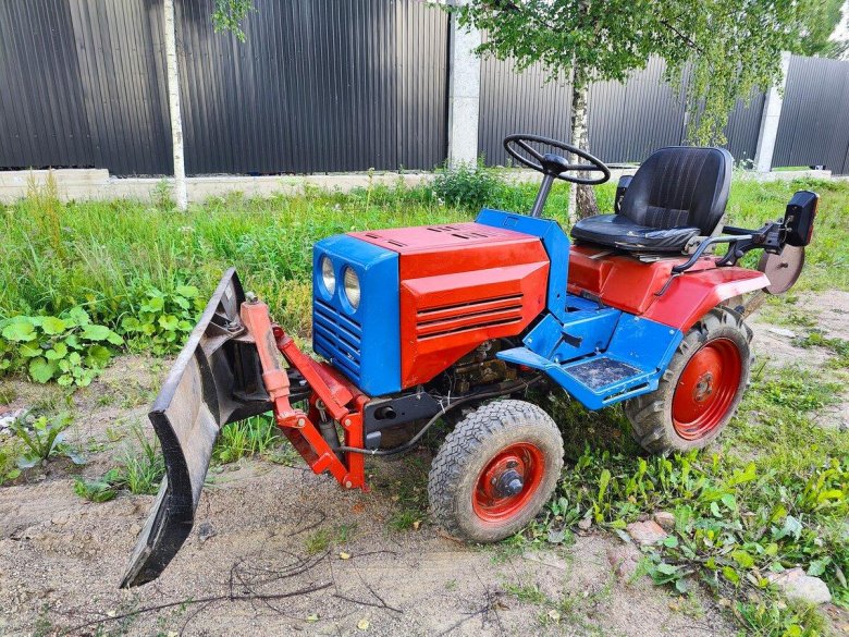 Минитрактор кмз 012