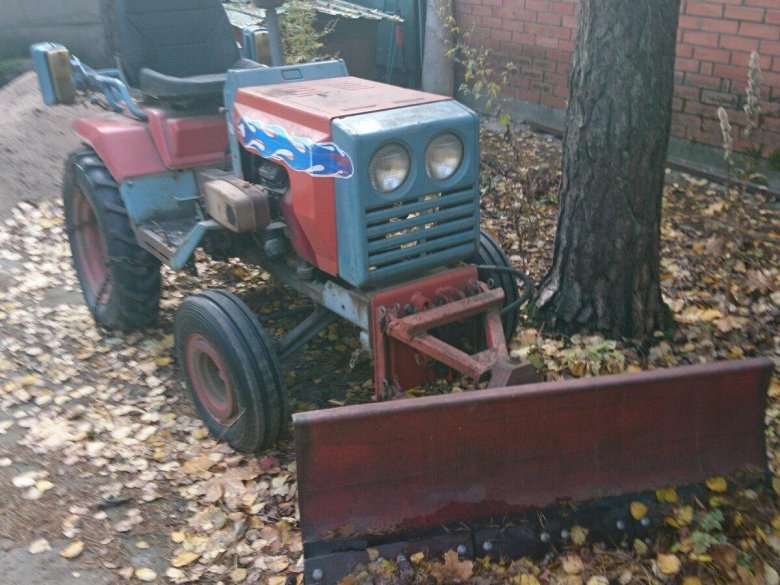Трактор кмз 012