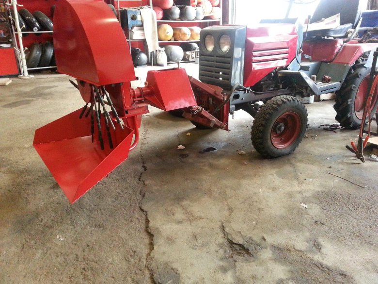 Отвал для трактора КМЗ 012