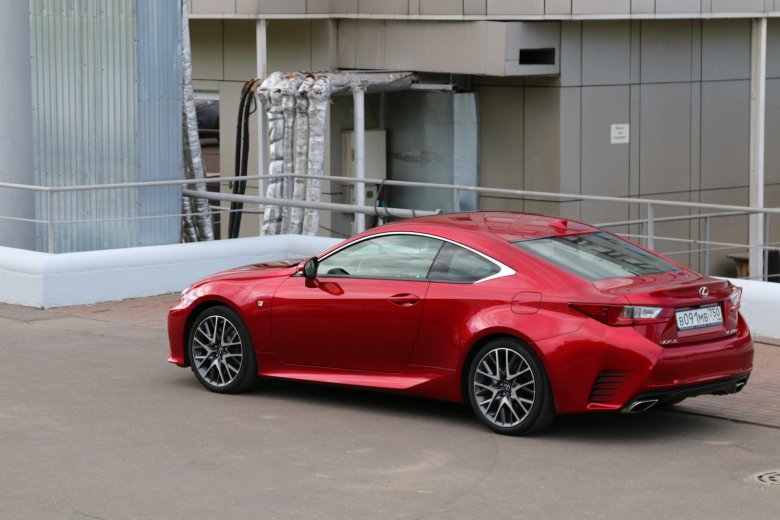 Лексус RC 200