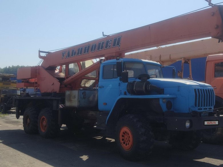 Автокран ульяновец