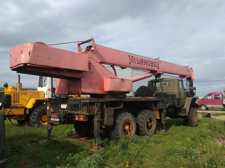 Автокран урал